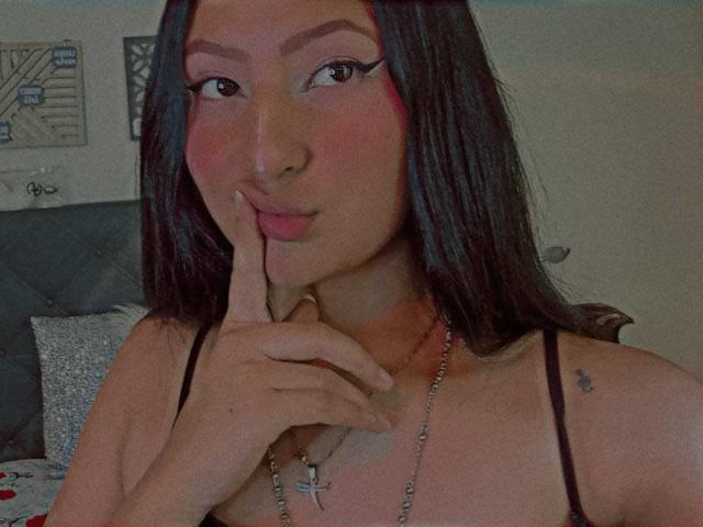 MiiaSwans - Live porn &amp; sex cam - 21352246