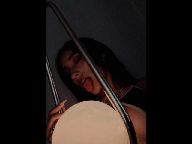 SalomeMille - Live porn &amp; sex cam - 21353382