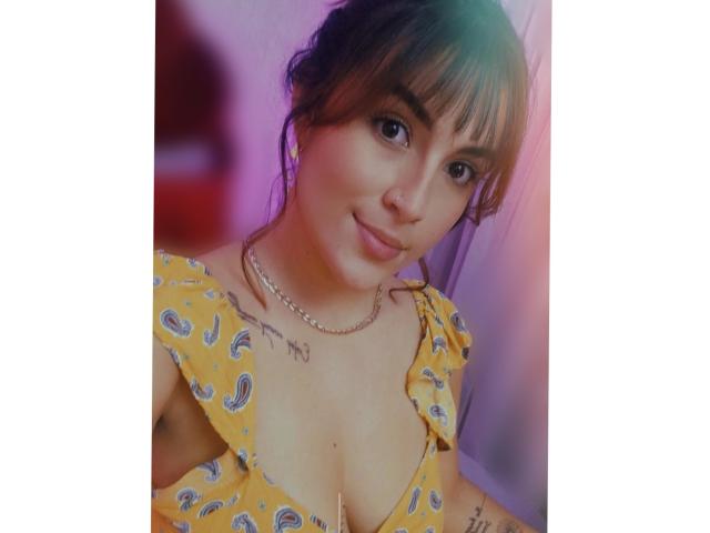EmilyBrrown - Live porn &amp; sex cam - 21354310
