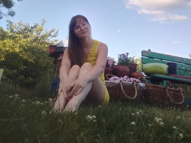 KiraGoldens - Live sex cam - 21356898