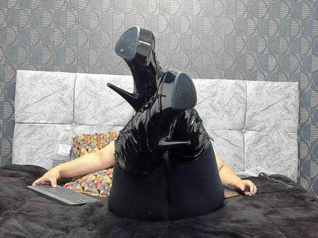 ZianaMorris - פורנו בשידור חי ומצלמת סקס - 21357530