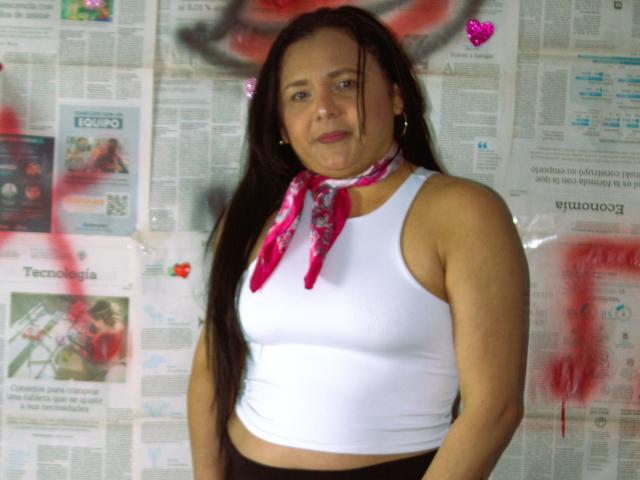 LeeslyStar - Live porn &amp; sex cam - 21358774