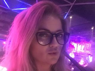 AlisonXCristal - Live porn &amp; sex cam - 21360102