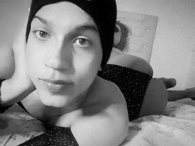 ValeriSmittx - Live porn &amp; sex cam - 21365934