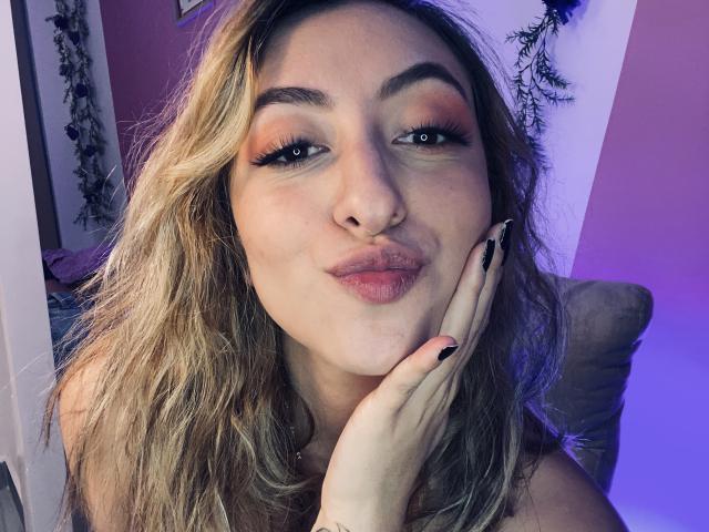 SabrinaaMontana - Live porn &amp; sex cam - 21367170