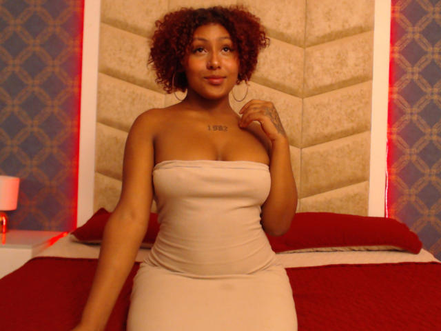AmberQueeny - Live porn &amp; sex cam - 21368166