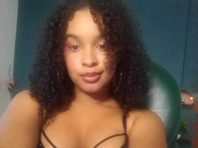 GoddessAthenaa - Live porn &amp; sex cam - 21368266