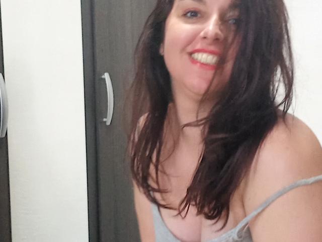 LaFrancaiseJessy - Live sex cam - 21373434