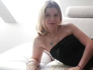 ReifeGwenna-hot - Sexe cam en vivo - 21373534