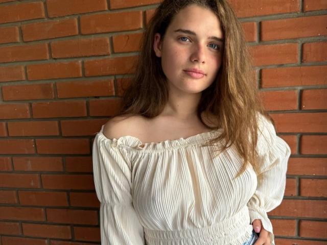 CarolineHott69 - Live Sex Cam - 21373874