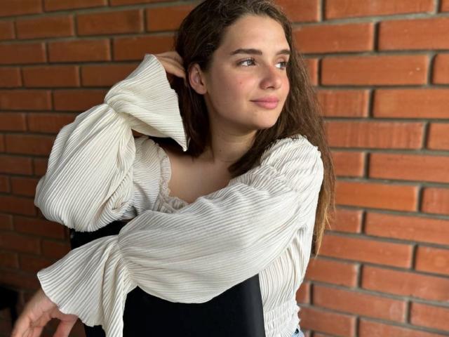 CarolineHott69 - Live sex cam - 21373994