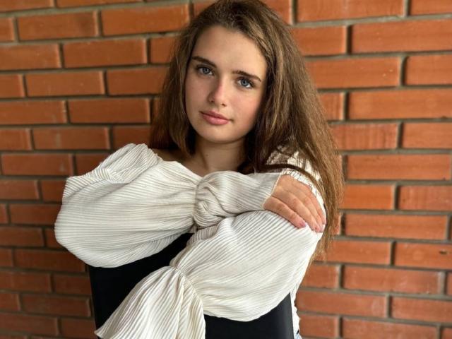 CarolineHott69 - Live porno og sexkamera - 21374006