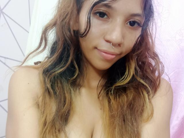 CarlAndMeganI - Live porn &amp; sex cam - 21383714