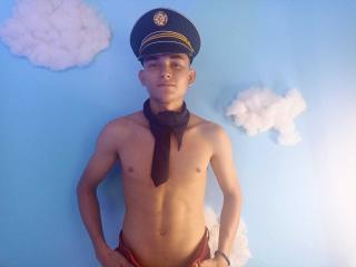 LiamHottestToy - Live porn &amp; sex cam - 21384066
