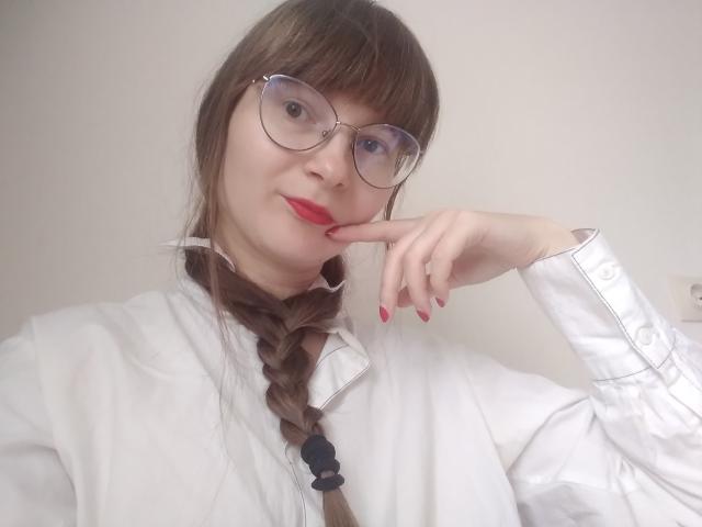 KiraGoldens - Live porn &amp; sex cam - 21386486