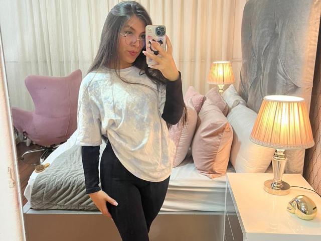 GiselleCollins - Live porn &amp; sex cam - 21388566