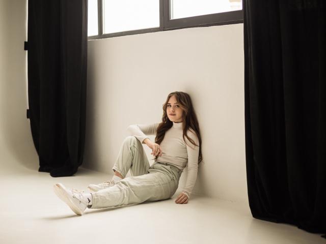 LauraHlot - сексуальная веб-камера в реальном времени - 21393302