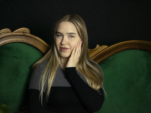 LauraHlot - сексуальная веб-камера в реальном времени - 21393458