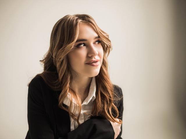 LauraHlot - Live porn &amp; sex cam - 21393518