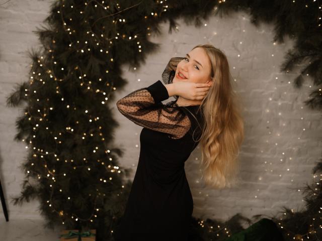 LauraHlot - Live Sex Cam - 21393574