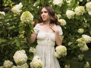 LauraHlot - Live porn &amp; sex cam - 21393586