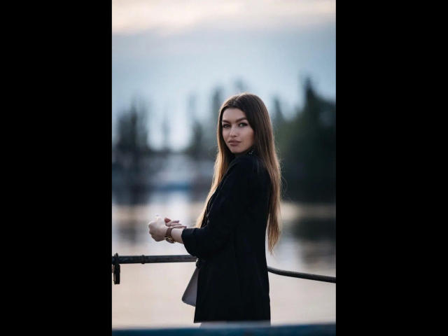 QueenofVersace-hot - Live porn &amp; sex cam - 21393794