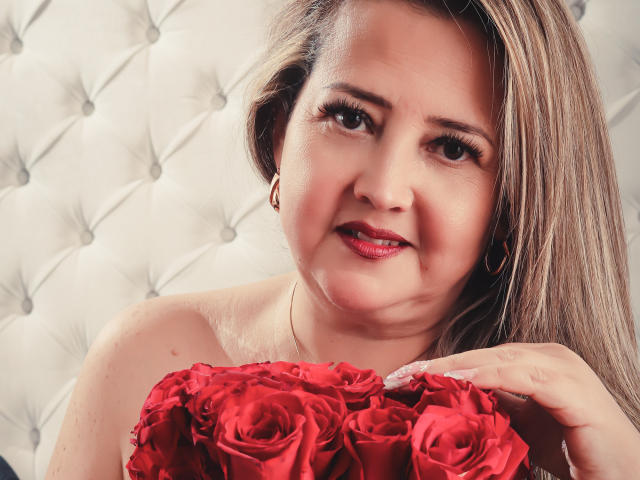 MartinaCaycedo - ライブポルノ&amp;セックスカム - 21404054