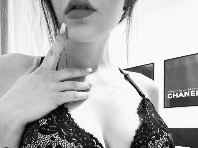 Elisa-petite-hot - Sexe cam en vivo - 21405754