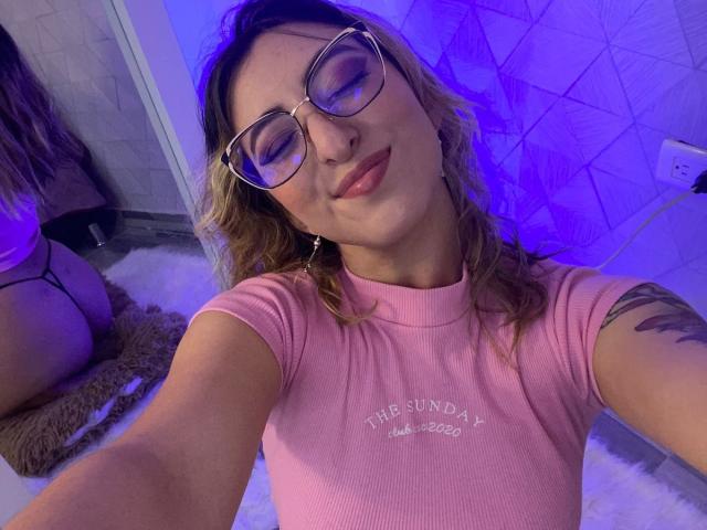 SabrinaaMontana - Live Sex Cam - 21406614