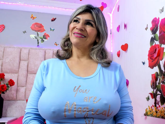 CelesteLincon - Élő pornó és szexkamera - 21413422