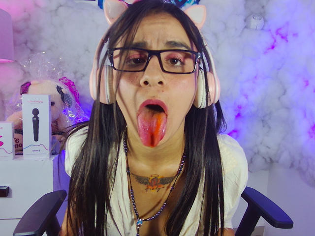 AmberHoks - Live porn &amp; sex cam - 21418282