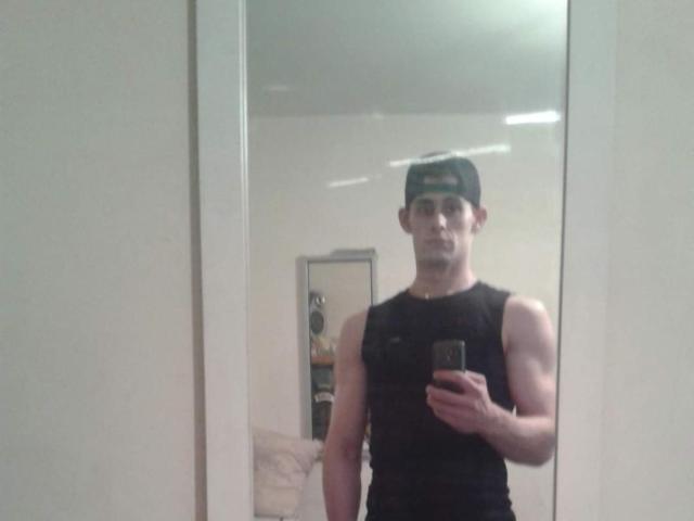 dugi31 - Live Sex Cam - 21423318