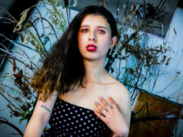 VictoriaDupond - Porno na żywo i seks kamera - 21423950