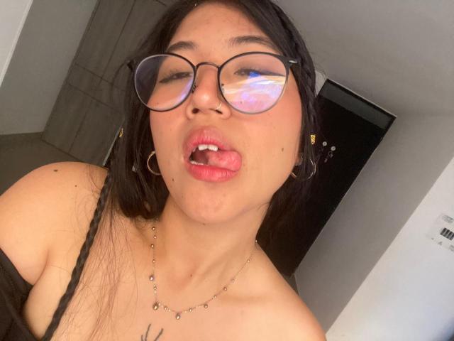 Elizaa - Live Sex Cam - 21430142