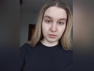 KendalErmes - Live porn &amp; sex cam - 21432998