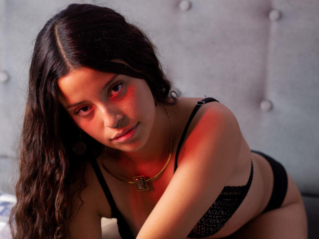 EmilyDarks - Live porn &amp; sex cam - 21433470