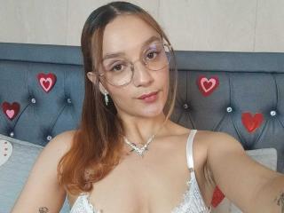 AmaliaHolmes - Live porn &amp; sex cam - 21441370