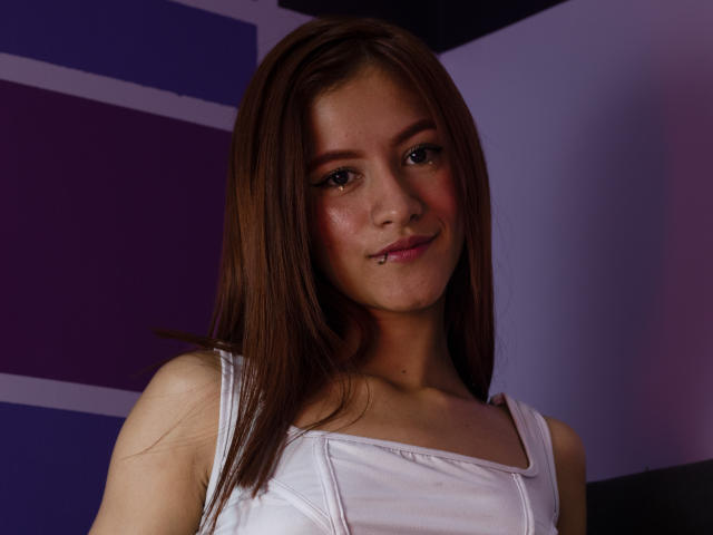 Emiily69 - Live porn &amp; sex cam - 21442106