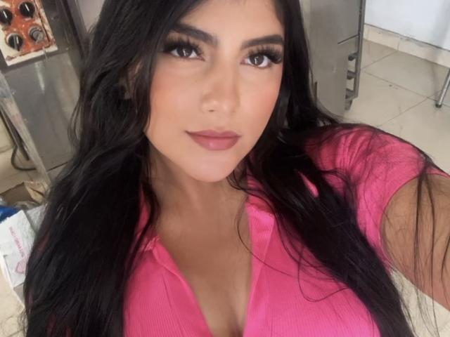 ElectraTaylor - Live porn &amp; sex cam - 21444954