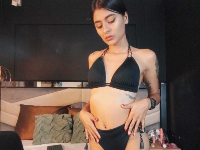MichelleBenett - Live sex cam - 21446150
