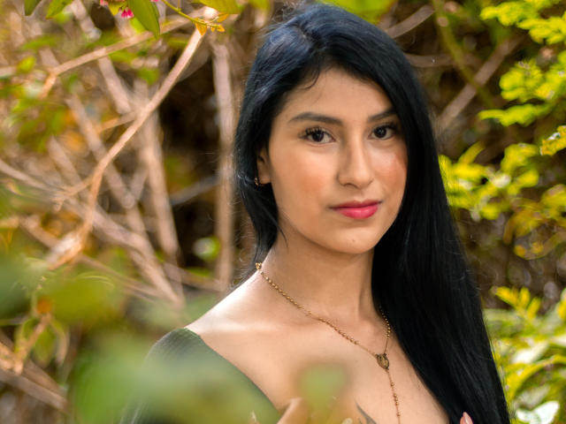 EmaHenderson - Live porn &amp; sex cam - 21466237