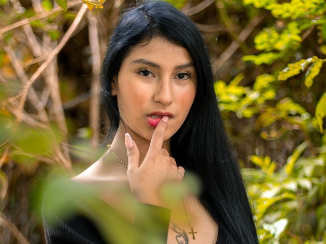 EmaHenderson - Live porn &amp; sex cam - 21466240