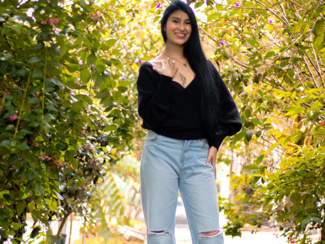 EmaHenderson - Live porn &amp; sex cam - 21466267