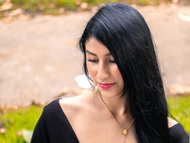 EmaHenderson - Live porn &amp; sex cam - 21466276