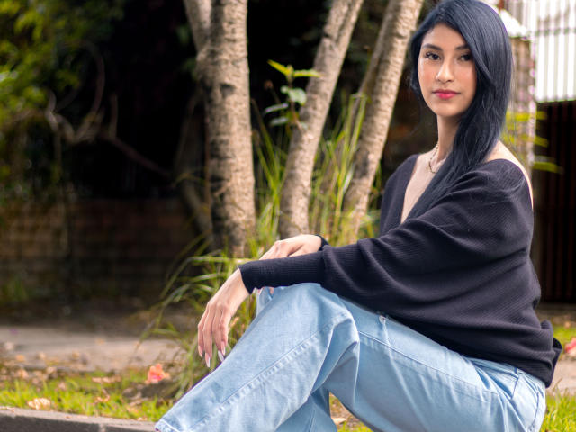 EmaHenderson - Live sex cam - 21466300