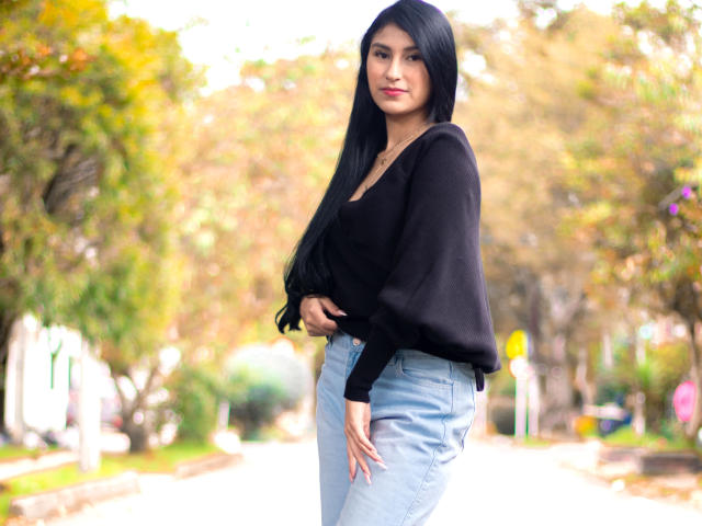 EmaHenderson - Élő pornó és szexkamera - 21466318