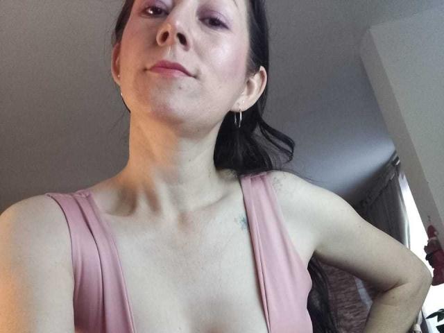 SweetPinkiePiie - Live porn &amp; sex cam - 21468325