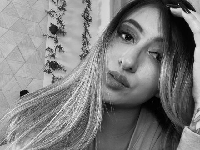 SabrinaaMontana - Sexe cam en vivo - 21470221