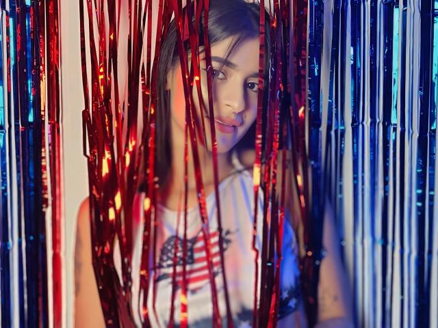 MichelleBenett - Live porn &amp; sex cam - 21472201