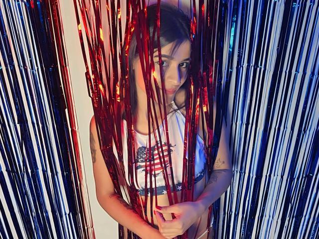 MichelleBenett - Live sex cam - 21472209